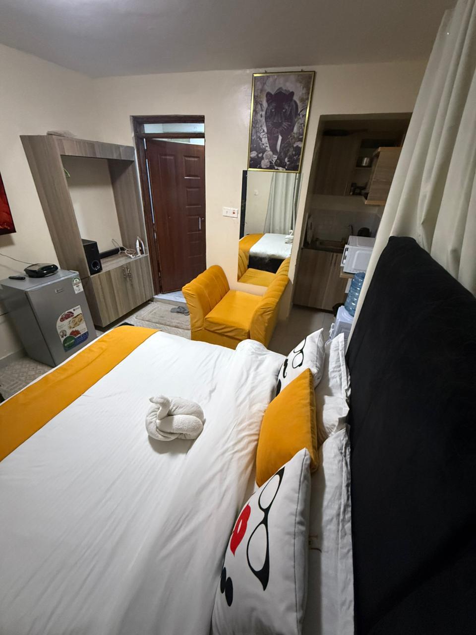 Executive Studio  Moi South Lake Road,Naivasha (T2) 3