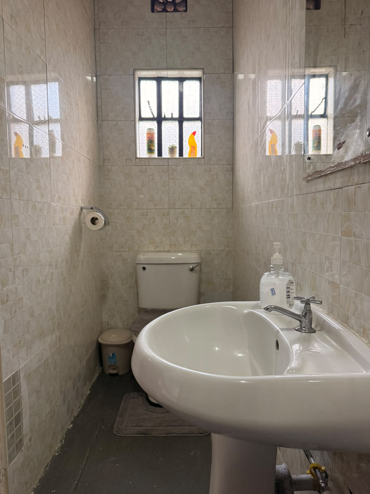 Executive Studio ,Nakuru CBD - Pivot B22 9